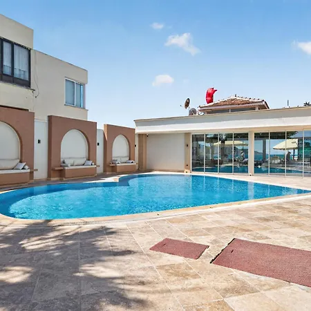 Hotel Mia Casa 3*